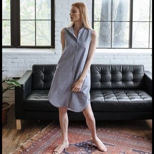 Tradlands Soleil blue white striped sleeveless button down dress M